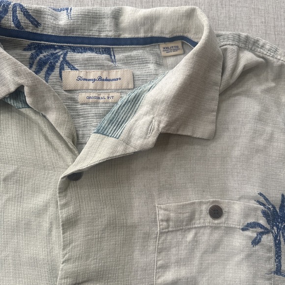 Tommy Bahama Silk Shirt Men's XXL Short Sleeve All Over Palm Print Button Front - Picture 2 of 6